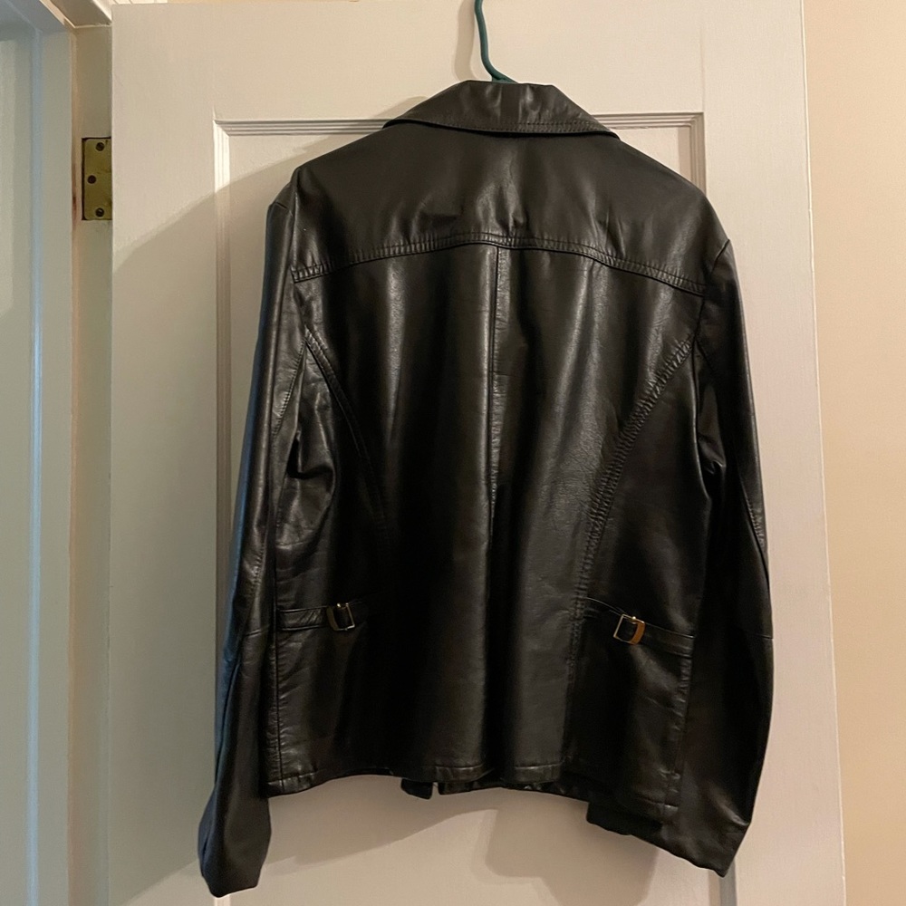 Men’s Black Leather Jacket - Picture 8 of 8